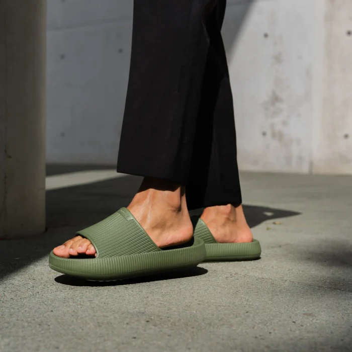 16_cf0dca9f-f5a0-42d1-b1d1-d6bad513cb0a_700x